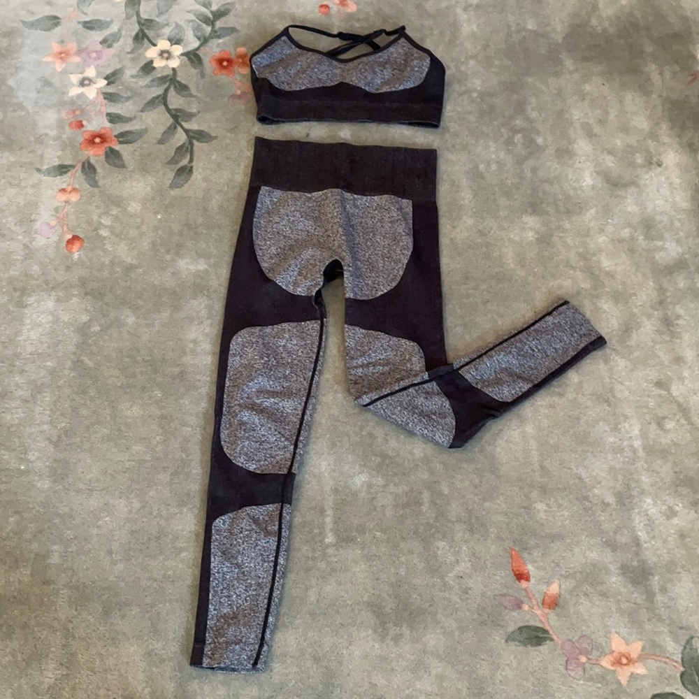 Workout clothes set!